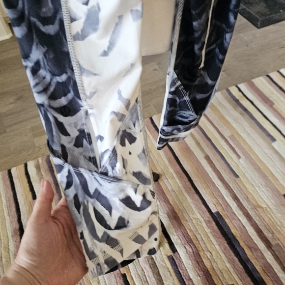 Lululemon Wunder Under Dance SE Pretty Skirted Crop Leggings 4 - Picture 12 of 15